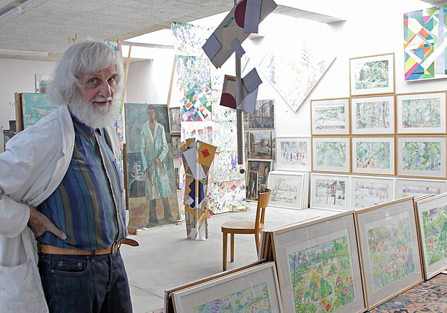 Im eigenen Paradies: Lukas Düblin in seinem Atelier in Bonfol.  Foto: Martin Staub