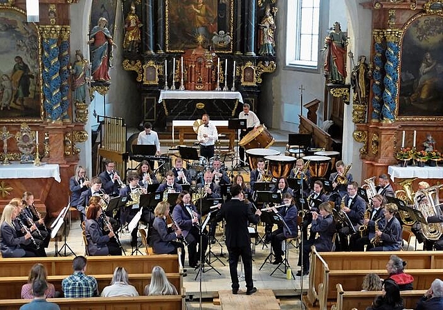 Hohes Niveau: Die Stadtmusik Laufen sorgte am Muttertag in der St. Katharinenkirche für musikalischen Hochgenuss. Foto: Thomas Brunnschweiler