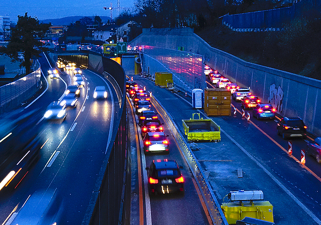 Schänzlitunnel von Süden: Abgesehen von Stockungen und zuweilen Staus in den Stosszeiten am Morgen und am Abend ist der befürchtete Verkehrskollaps rund ums Schänzli nicht eingetreten.  Foto: Edmondo Savoldelli