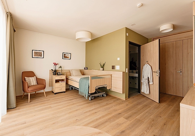 Einblick: ein Zimmer im neuen Pflegeheim. Foto: ZVG