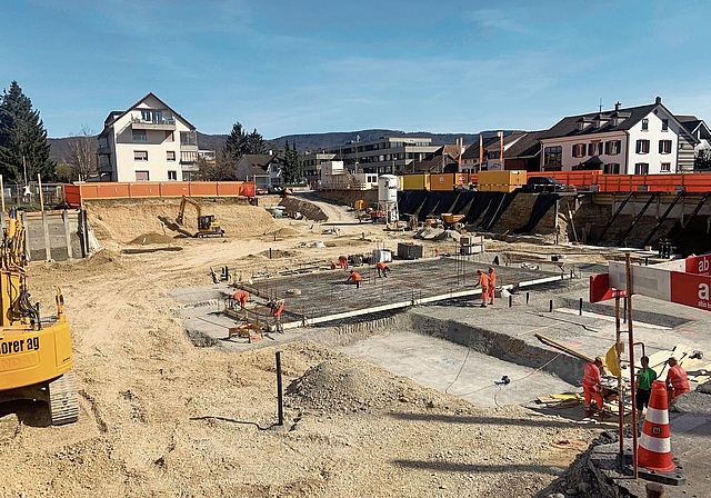 Sonderfall: Reinach lässt Baugesuche durch ein eigenes Bauinspektorat prüfen.Foto: Archiv / Caspar Reimer