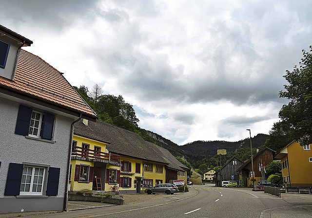 Dunkle Wolken: Zullwil droht erneut die Zwangsverwaltung durch Solothurn. Foto: Bea Asper