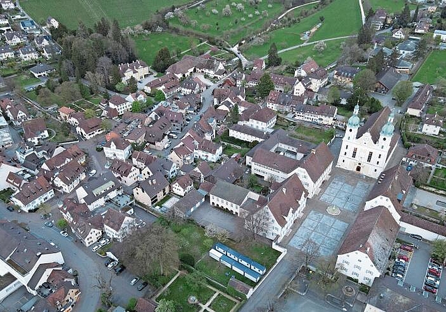 Viele Häuser sind betroffen: Die Ortskernrevision bewegt das Dorf. Foto: Benjamin Wieland