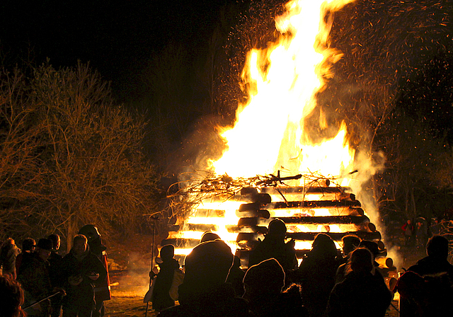 Keine Grossveranstaltung: Etwas mehr als 50 Personen nahmen am Arleser Fasnachtsfeuer teil, das von der Säulizunft
