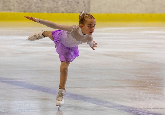Eine echte Hoffnungsträgerin: Die Kür der siebenjährigen Amber Iellamo vom Eislauf Club Laufen reichte für den 3. Platz. Foto: Martin Staub