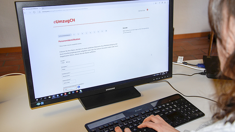 Einfach online umziehen: Die Gemeinde Dornach macht’s mit dem Portal «eUmzug» möglich. Foto: Thomas Kramer