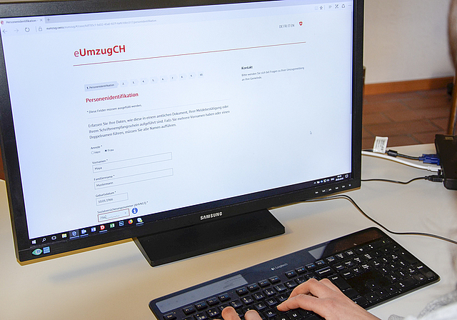 Einfach online umziehen: Die Gemeinde Dornach macht’s mit dem Portal «eUmzug» möglich. Foto: Thomas Kramer