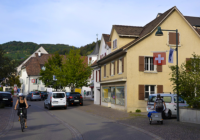 Im Volksmund «Spitzerhaus» genannt: Wo heute ein Architekturbüro seinen Platz hat, verkaufte die Familie Spitzer bis in die 90er-Jahre Schulranzen und andere Lederwaren. Foto: Thomas Kramer