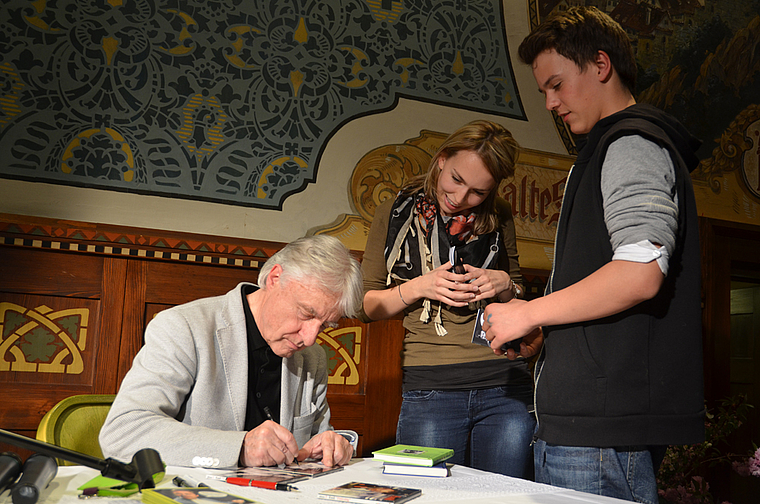 Die Stimme, die Mimik, der Dialekt:  Noch immer begeistert Emil Steinberger – so wie in der Trotte – die Generationen.  Foto: Jay Altenbach