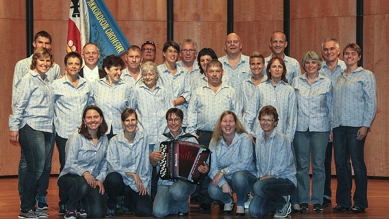 Werden sich in Szene setzen: Das Akkordeon Orchester Aesch, hier auf der Tournee 2017 in San Antonio, Texas.  Foto: ZVG