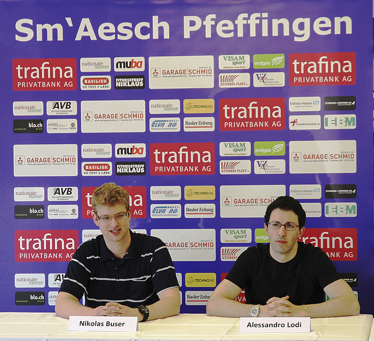 Voller Tatendrang: Nikolas Buser (links) assistiert Cheftrainer Alessandro Lodi bei der neuen Herausforderung.  Foto: ZVG