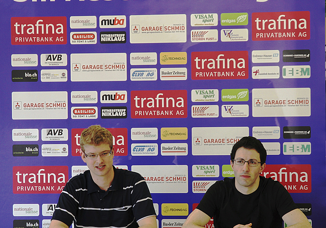 Voller Tatendrang: Nikolas Buser (links) assistiert Cheftrainer Alessandro Lodi bei der neuen Herausforderung.  Foto: ZVG