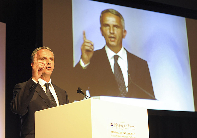 Klares Votum: Bundesrat Didier Burkhalter sprach sich für ein offenes und eigenständiges Auftreten der Schweiz aus. Foto: Martin Toengi