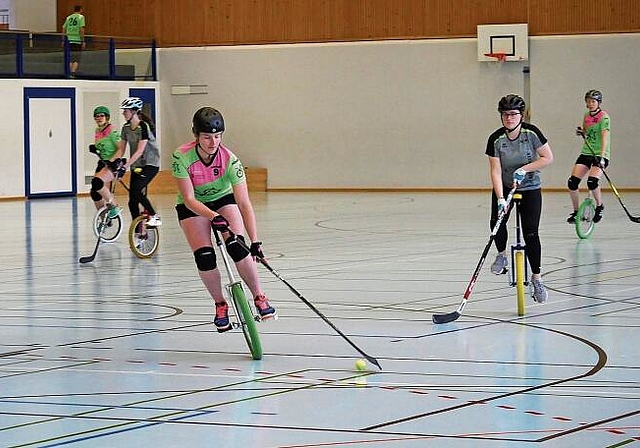 Volle Fahrt voraus: Noemi Koller der Arlesheimer OneHooks gegen die Golden Spokes aus Olten. Foto: Reto Probst