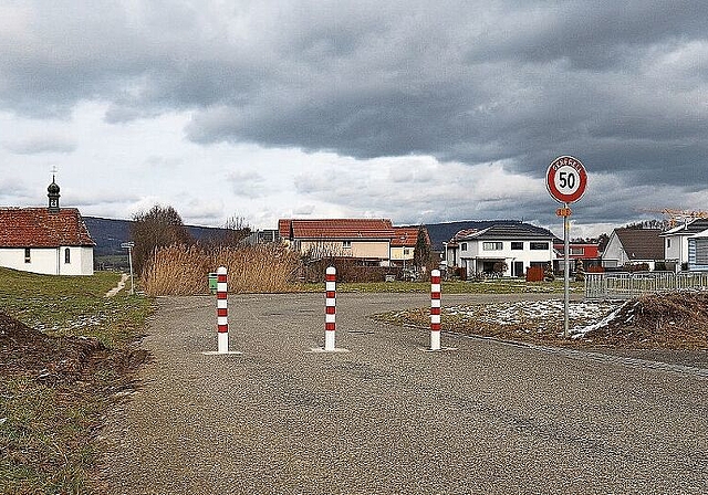 Weiterhin dunkle Wolken über der Neumattstrasse: Büsserach akzeptiert die Schliessung der Strasse nicht. Foto: Gaby walther