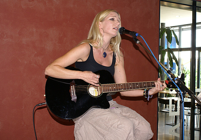 Musik zum Träumen: Sängerin Françoise Kouril im Museum für Musikautomaten, Seewen.
