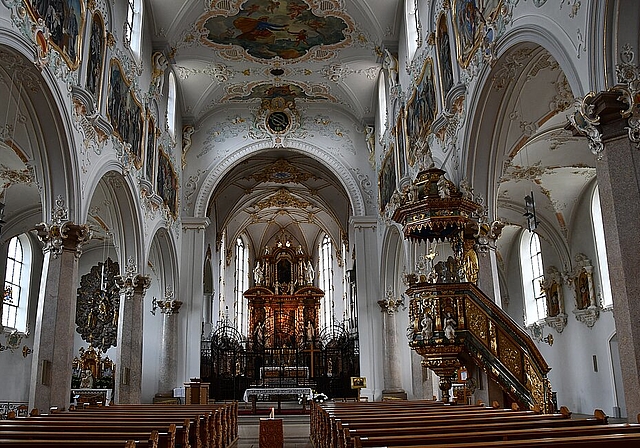 <em>Aussergewöhnlich: </em>Die Klosterkirche Mariastein blieb dieses Jahr über Ostern beinahe leer. Foto: Bea Asper