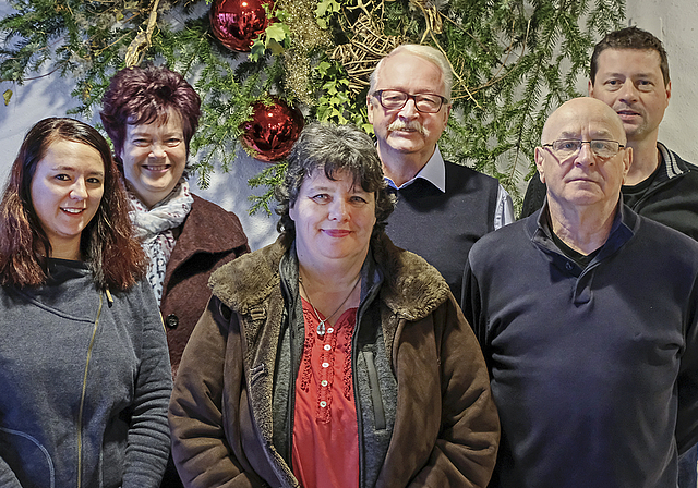 Engagierter Vorstand des Schwanen-Vereins: Monika Rath, Cony Christen, Ursula Müller, Freddy Baumann, Jürgen Rath und Daniel Koch (v. l.).  Foto: Thomas Brunnschweiler