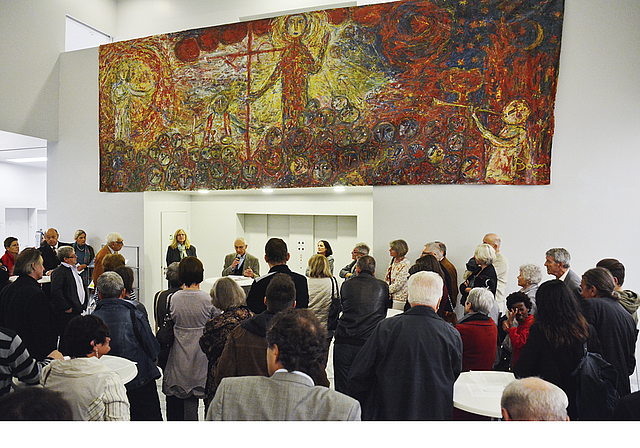 BOM-Retrospektive: Derzeit dominieren die «Zeichen am Himmel» von Bruno Otto Meyer den Lichthof im Gemeindehaus.
