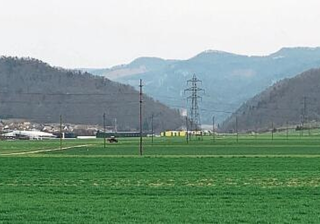 Hoher Verbrauch von Kulturland: Die Verbindung über das Breitenbacher Feld Richtung Laufen wird nicht genehmigt. Foto: zVg