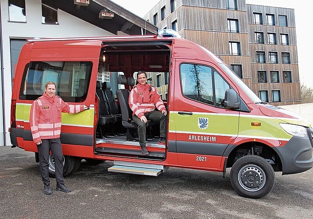 Sind stolz auf «ihren» Malibu: Gian Völlmin (l.) und Andreas Suter, Verantwortliche der Beschaffungskommission. Foto: Tobias Gfeller
