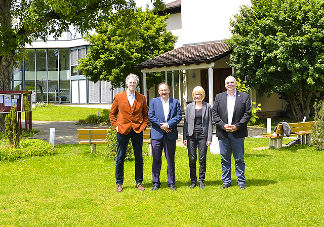 Alle Zeichen stehen auf Grün:  Adrian Diethelm, Urs David, Inga Schmidt und Rolf Blatter vom OK Sommerfest haben ein vielfältiges Festprogramm zusammengestellt.   Foto: Fabia Maieroni