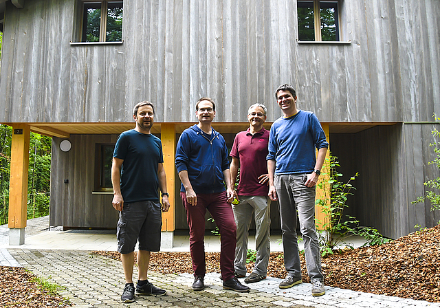 Freuen sich auf die Besucher: Patrick Meier, Kommunikationschef Hüttenverein St. Mauritius, JMS-Leiter Simon Reich, Pascal Hasler, Präsident Hüttenverein, und Rainer Koch, Präsident vom Fest-OK (v. l.)   Foto: Bea Asper