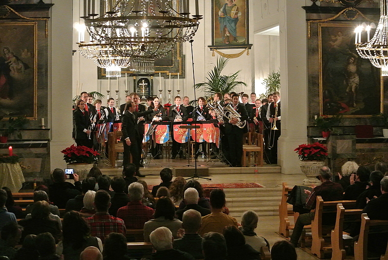 Brass Band Seewen: Nimmt den verdienten Applaus dankbar entgegen. Foto: Bea Asper