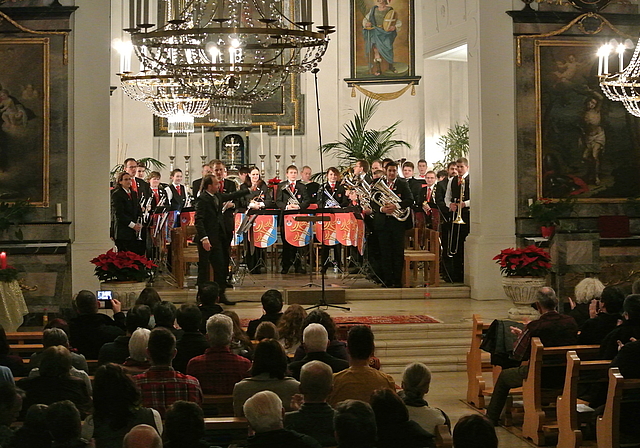 Brass Band Seewen: Nimmt den verdienten Applaus dankbar entgegen. Foto: Bea Asper