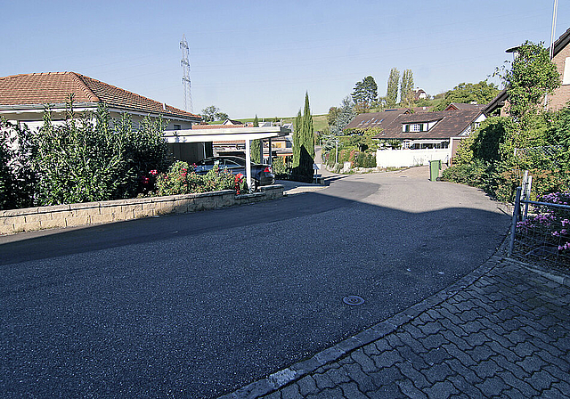 Wendeplatz gefordert: Die Anwohner des Schlossmattwegs sind über die Pläne des Gemeinderats empört. Foto: Lukas Hausendorf
