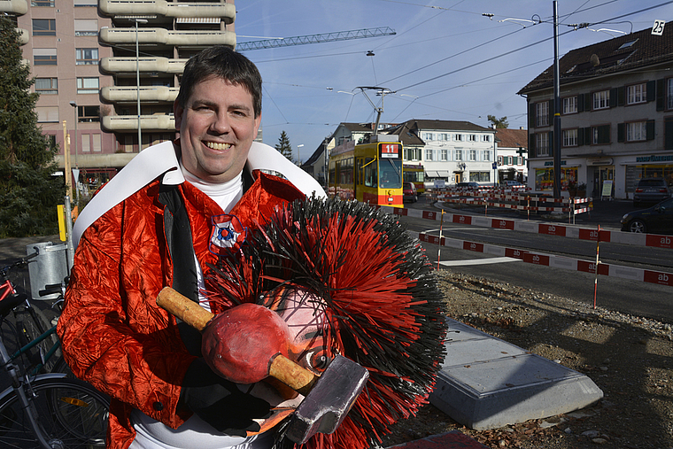 Der neue Obmann: Rolf Siegenthaler – aktiver Fasnächtler bei den «Behämmerten» – will mit dem Komitee die Reinacher Fasnacht weiterentwickeln und Bewährtes erhalten.  Foto: Heiner Leuthardt.