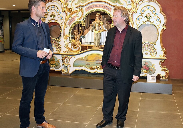 <em>Im Gespräch: </em>Tobias Eggimann, Geschäftsführer Baselland Tourismus (l.), und Christoph Hänggi, Museumsleiter, diskutieren über die Förderung des Tourismus. Foto: Gaby walther