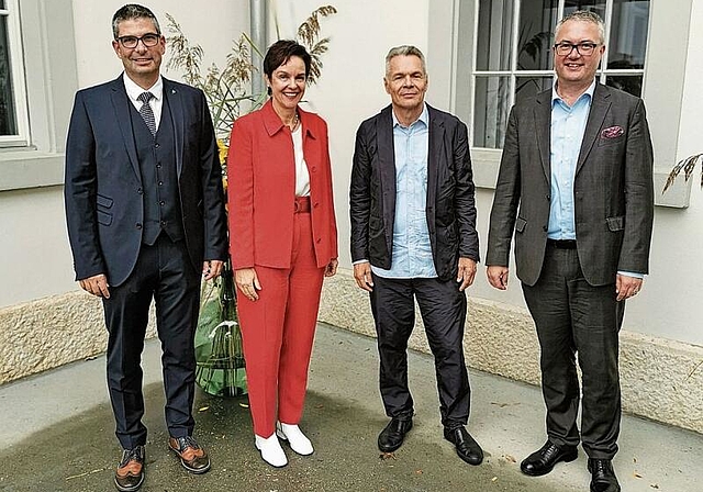 Hielten die feierlichen Ansprachen: (v.l.) Laufner Stadtpräsident Pascal Bolliger, Regierungsrätin Monica Gschwind, Stiftungsratspräsident Lukas Richterich, Regierungsrat Remo Ankli. Foto: Melanie Brêchet
