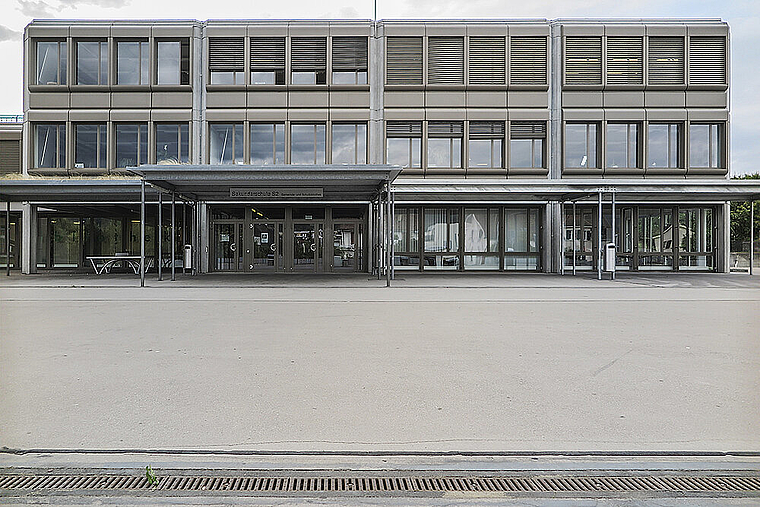 Anrennen gegen eine Wand: So fühlen sich Teile der Elternschaft, welche das Gespräch mit Schulleitung und Schulrat suchen.  Foto: Edmondo Savoldelli