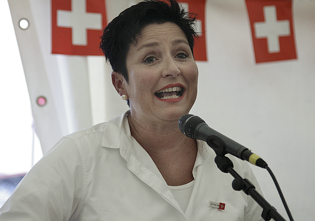 Engagierte Rede: FDP-Nationalrätin Daniela Schneeberger profilierte sich an der Münchensteiner Bundesfeier als Hardlinerin in der Ausländer- und Asylpolitik.  Foto: Lukas Hausendorf