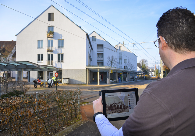 Damals – heute: Ein Facebook-User vergleicht ein Foto des alten Arlesheimer Tramdepots mit der jetzigen Überbauung. Foto: Thomas Kramer