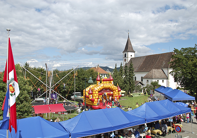 Attraktionen für Jung und Alt: Das Pfarreifest in Aesch ist seit jeher auch ein Familienfest.  Foto: ZVG