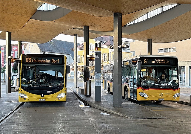 Neue Linienführung: Die Buslinien in der Region wurden teils stark angepasst. Damit sollen Quartiere und Arbeitsplatzgebiete besser miteinander verbunden werden.Foto: nicolas blust