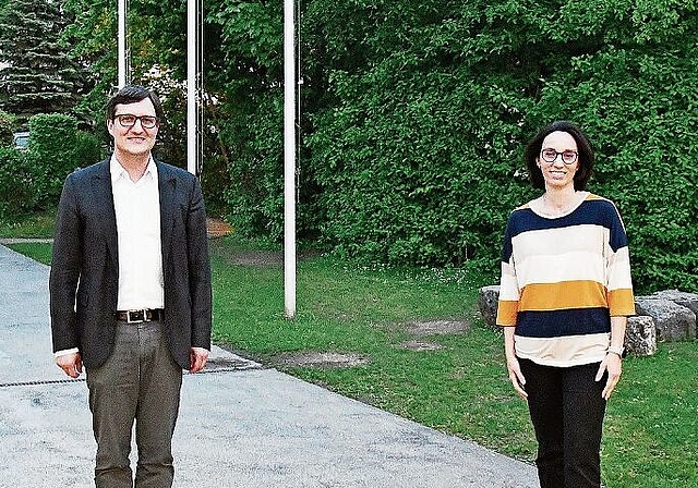 Standen zu den wichtigsten Themen Rede und Antwort: Daniel Urech (FWD) und Annabelle Lutgen (FDP). Foto: Bea Asper