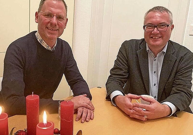 Christian Thalmann (l.) und Remo Ankli: Sie sind seit langem in der Politik und die Lust ist ihnen noch nicht vergangen. Sie haben bei den nationalen Wahlen Ambitionen und beide feiern im nächsten Jahr den 50. Geburtstag. Foto: Bea Asper