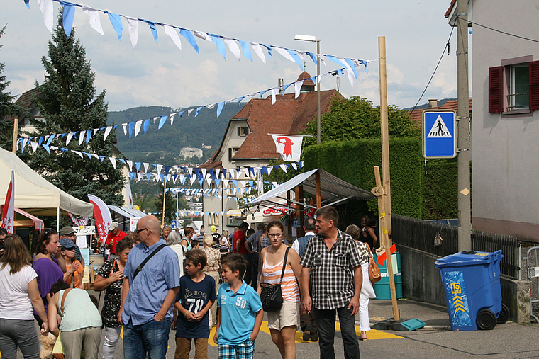 Mitten im Getümmel: Dicht an dicht drängten sich die Besucher zweitweise in der Pfeffinger Festmeile.  Fotos: Thomas Immoos