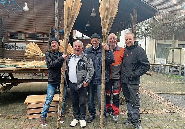 Feuer und Flamme: (v. l.) Der Vorstand des Chäppelihäx-Vereins mit Isabelle Baumgartner, Alex Meyer, André Sprecher, Thomas Altherr und Innozenz Schneider (es fehlt Urs Witta). Foto: Florin Bürgler