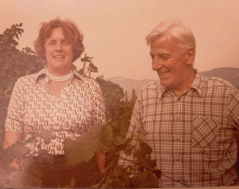 Übernahmen den Klushof im Jahr 1971: Jacques Koellreuter und seine Frau Meieli, Grosseltern von Barbara Koellreuter. Foto: ZVg
