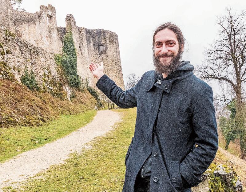 Beliebtes Ausflugsziel: Nico Piazzalonga hat in den vergangenen Monaten eine Führung zur Ruine Dorneck ausgearbeitet. Fotos: Nicole Nars-Zimmer
