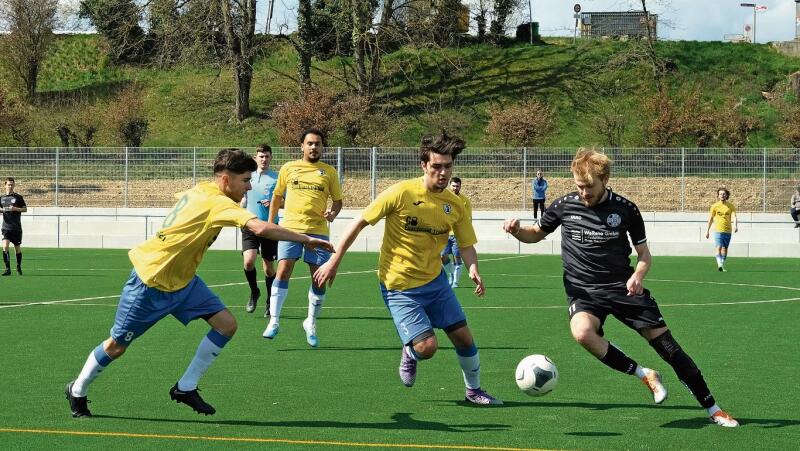 Angriff Richtung 2. Liga: Möglichst bald soll die erste Mannschaft des FC Münchenstein eine Liga aufsteigen. Foto: Mirko Rastelli/zVg