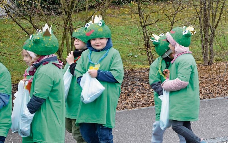 Auf zum nächsten «Opfer»: Was dieser Frosch wohl vorhat?